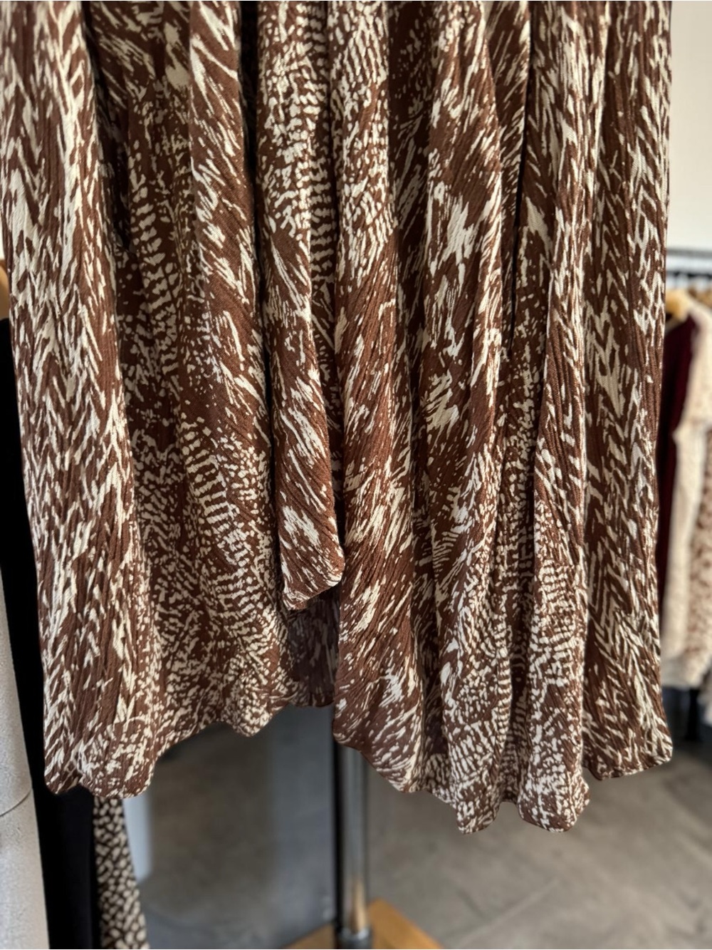 Romesa Women’s Brown Boho Mini Dress Ruched Tie Front Long Sleeve SZ M - Picture 6 of 9